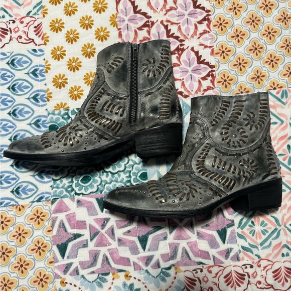 Sheryl Crow low Western boots - Picture 4 of 4